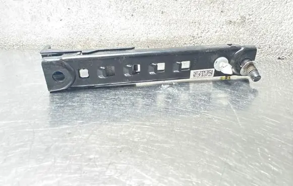 Opel Insignia A Seat belt adjustment rail 13577246