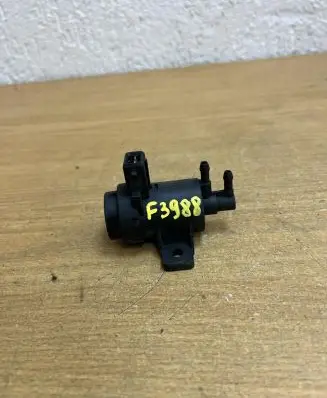Renault Trafic II (X83) Turbo solenoid valve 7700113071 F3988