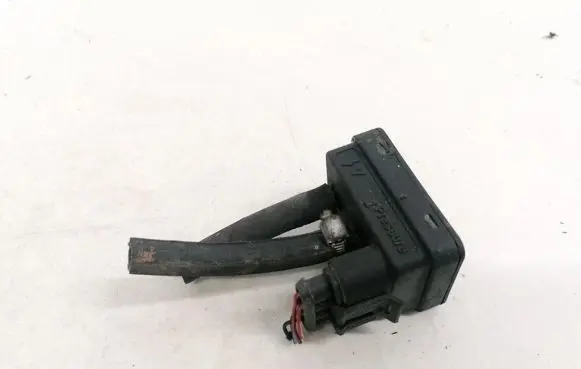 Volkswagen PASSAT B5 Exhaust gas pressure sensor E310R036342 E310R-036342