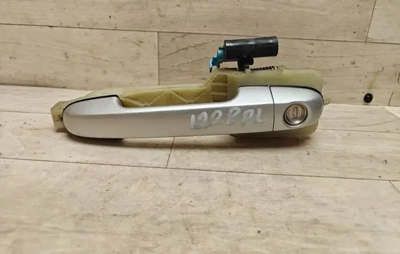 Hyundai i20 (PB PBT) Front door exterior handle 
