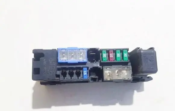 Renault Kadjar Fuse box set 7154576330