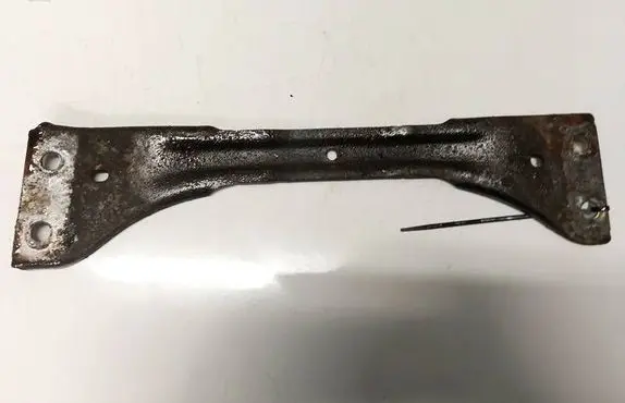 Volkswagen Touran I Engine mounting bracket 