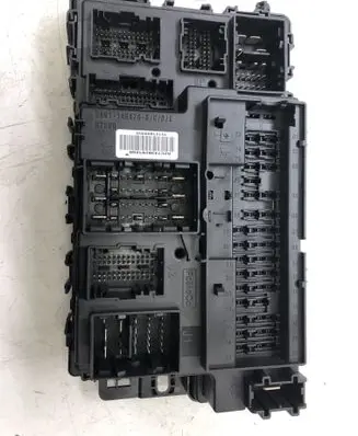 Ford Mondeo MK V Fuse module FU5T15604