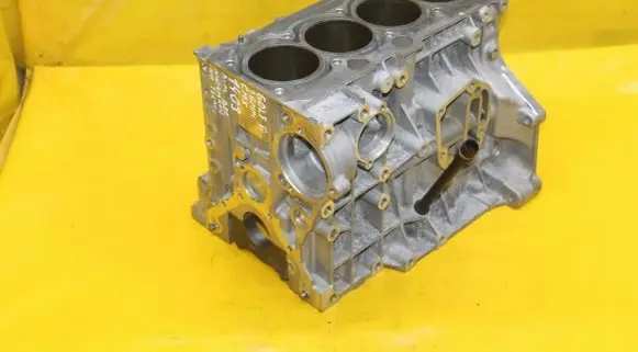 Volkswagen Golf VI Engine block 06B103019AK
