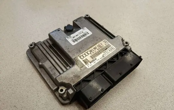 Audi A4 S4 B8 8K Engine control unit/module 8K1907115M 8K1907115 0261S05870