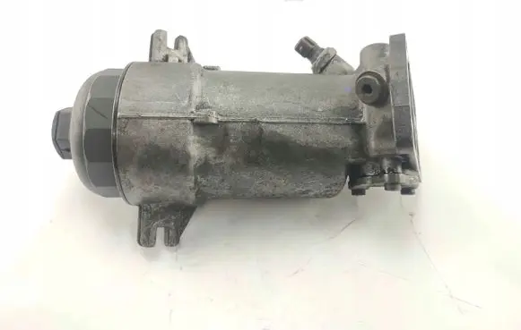 Land Rover Discovery Oil filter cover 