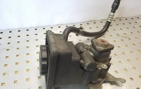 BMW 5 E60 E61 Power steering pump 7693974101 6760956010
