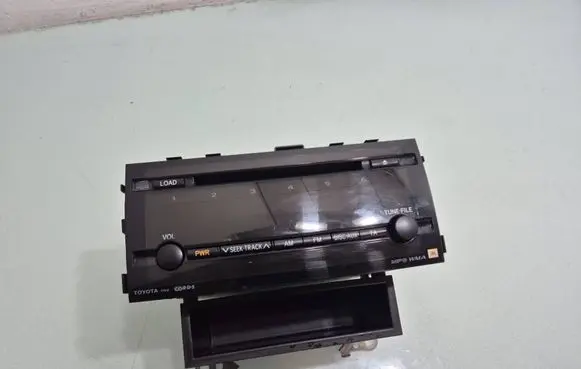 Toyota Prius (XW20) Radio/CD/DVD/GPS head unit 8612047230
