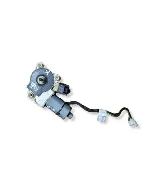Mercedes-Benz E W211 Front door window regulator motor 0130821970