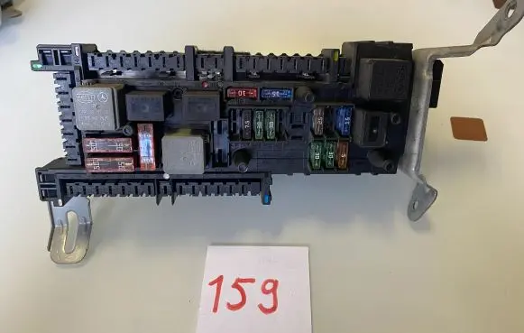 Mercedes-Benz E W212 Fuse module 2129005201 2129016600 2129024301