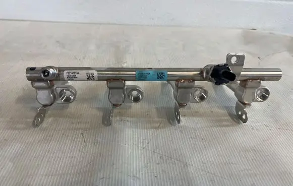 Volvo XC60 Fuel main line pipe P32140074 4D23238 P31478396