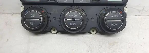 Volkswagen PASSAT B6 Climate control unit 74677532 060905