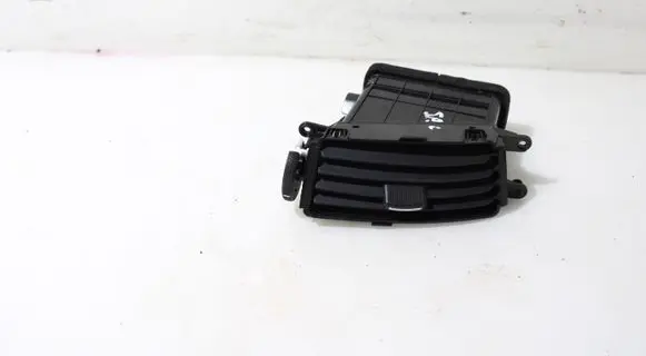 Hyundai i30 Dashboard air vent grill cover trim 