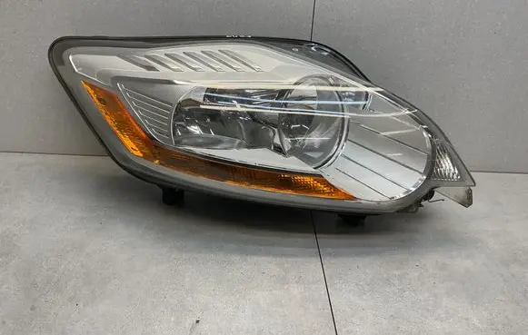Ford Kuga I Headlight/headlamp 8V4113W029BG