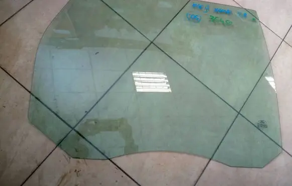 Ford Focus Rear door window glass NE35451