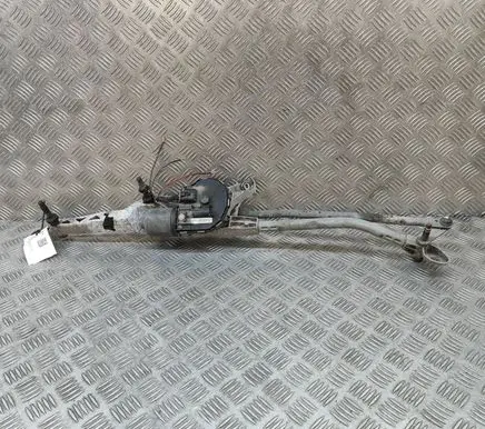 Mercedes-Benz CLS C218 X218 Front wiper linkage and motor 3397021443 1397220667