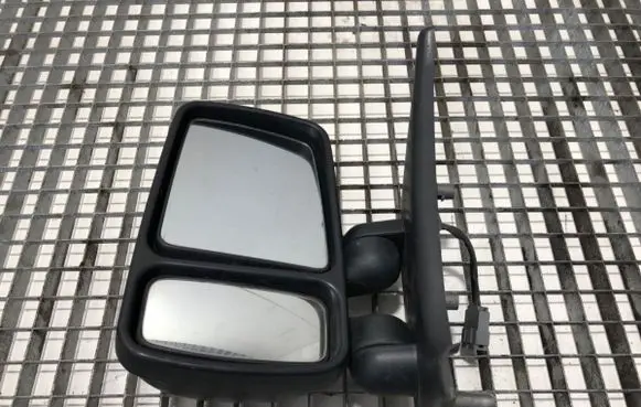 Front door electric wing mirror