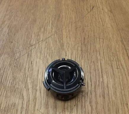 Front door high frequency speaker
