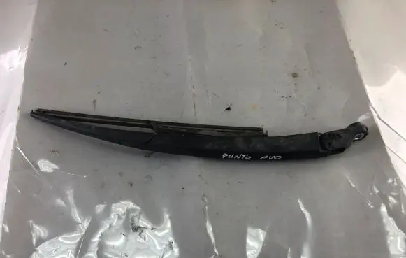 Fiat Punto Evo Rear wiper blade arm