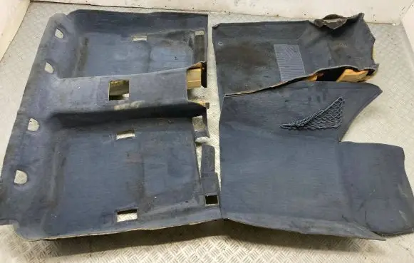 Mercedes-Benz C W203 Front floor carpet liner 