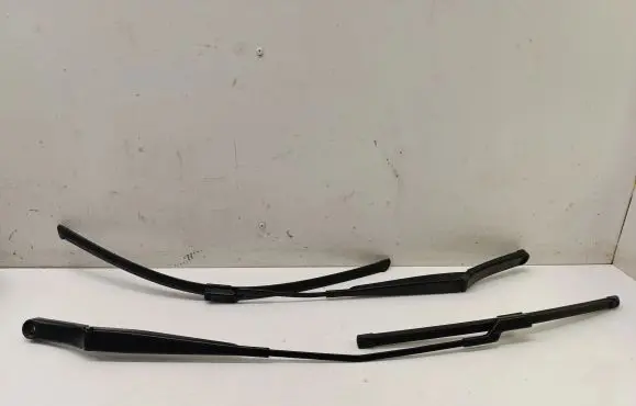 Volkswagen Golf VIII Headlight wiper blade set 5G2955409 5G2955410B