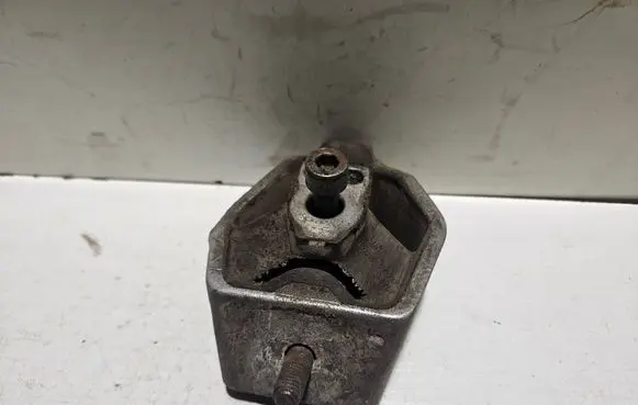 Audi 100 S4 C4 Gearbox mount 4A0399151E