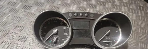 Mercedes-Benz ML W164 Speedometer (instrument cluster) A1649008400