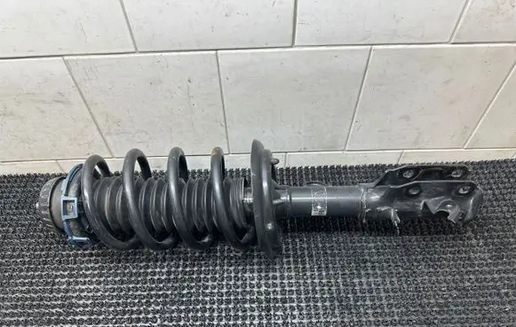Honda Jazz IV GR Front shock absorber with coil spring