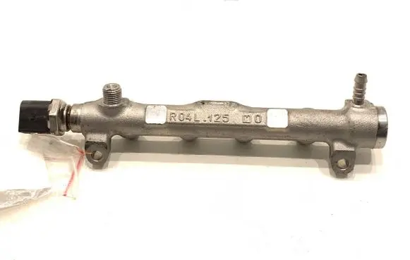 Skoda Octavia Mk4 Fuel main line pipe 05L906054A