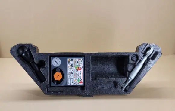 Volvo XC40 Tire air pump compressor 