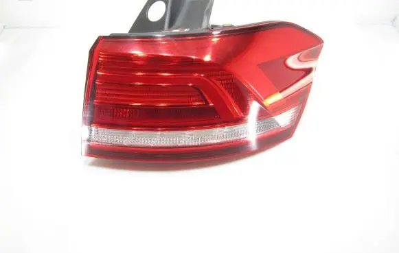 Volkswagen PASSAT B8 Rear/tail lights 3G9945312 195293
