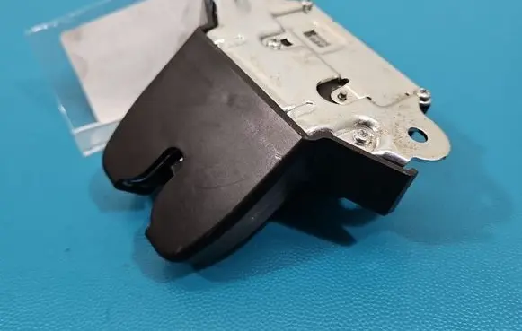 Hyundai Elantra VI Tailgate/trunk/boot lock/catch/latch 81230F2010 IMPRK1538834