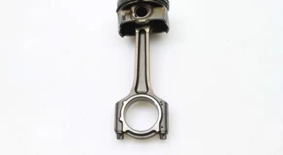 Ford Focus Piston with connecting rod RFCM5G6205EC