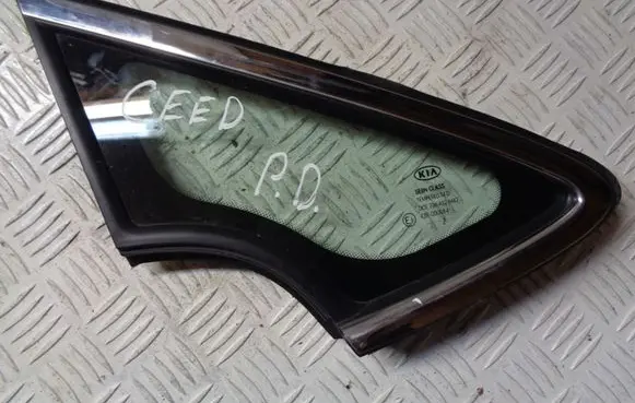 KIA Ceed Front triangle window/glass 43R000084