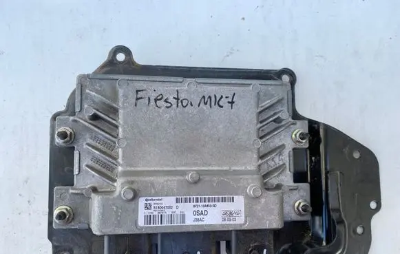Ford Fiesta Engine control unit/module 8V2112A650AD