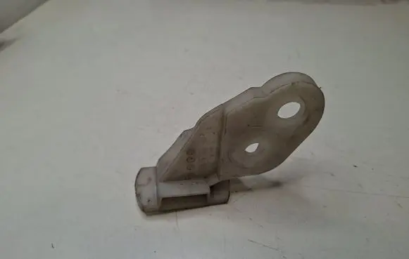 BMW 3 E46 Front bumper mounting bracket 8195296