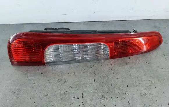 Ford Focus C-MAX Rear/tail lights 3M5113A603AA