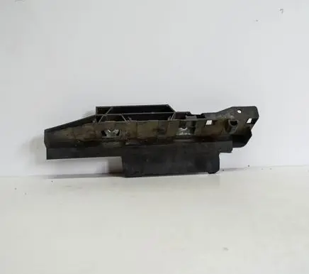 Audi A4 S4 B7 8E 8H Other engine bay part 8E1805229A