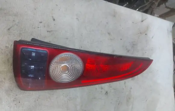 Renault Espace IV Rear/tail lights 8200027152