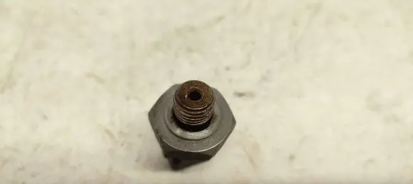 BMW 3 E90 E91 Oil pressure sensor 7568480