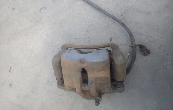 KIA Sportage Front brake caliper