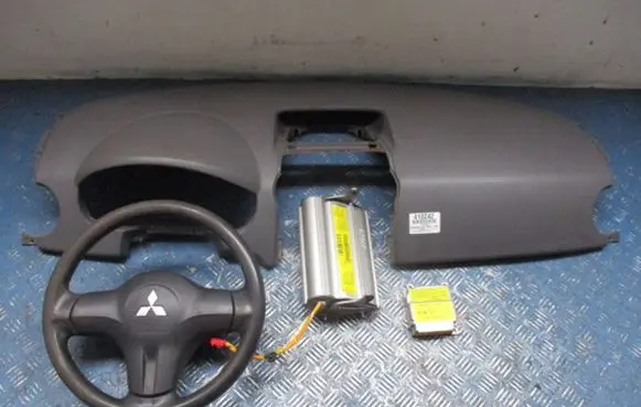 Mitsubishi Colt CZ3 Dashboard
