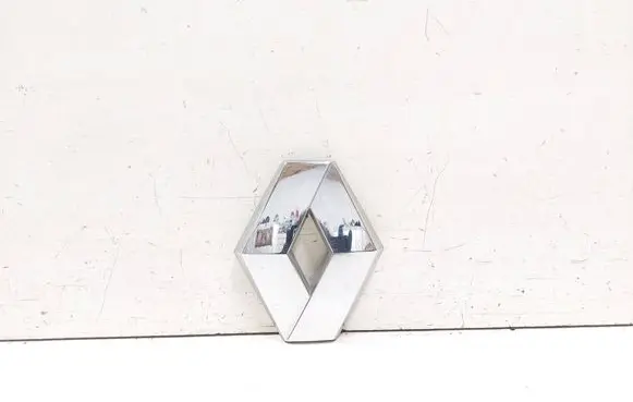 Renault Espace - Grand espace IV Manufacturer badge logo/emblem 8200110420