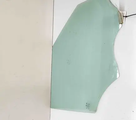 KIA Soul Front door window glass four-door 82421B2020