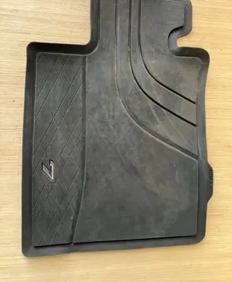 BMW 7 G11 G12 Front floor mat 51472365427