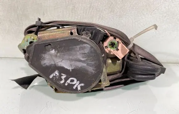Audi A3 S3 8L Front seatbelt