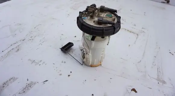 Audi Q7 4M Fuel level sensor 