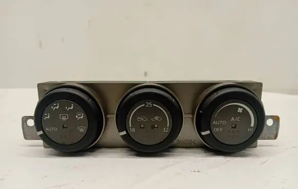 Nissan X-Trail T30 Climate control unit 27500EQ410 1F01 A0200018A04001