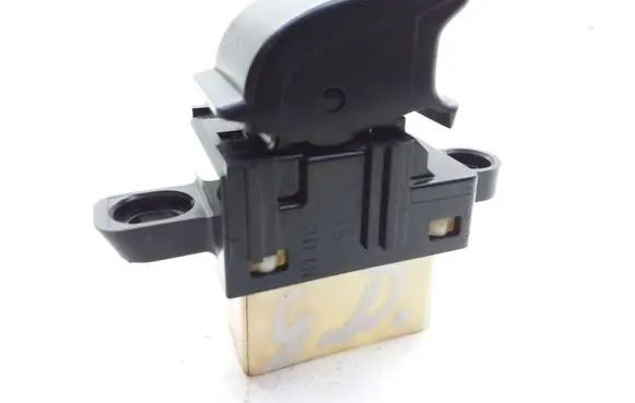 Mazda 6 Electric window control switch 3583D4N