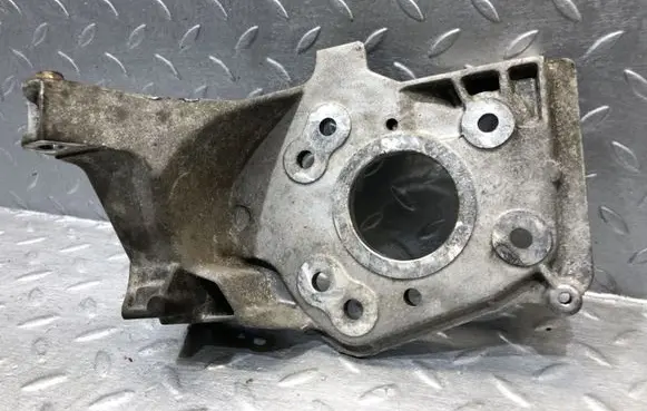 Peugeot Partner Fuel pump bracket 9884778280